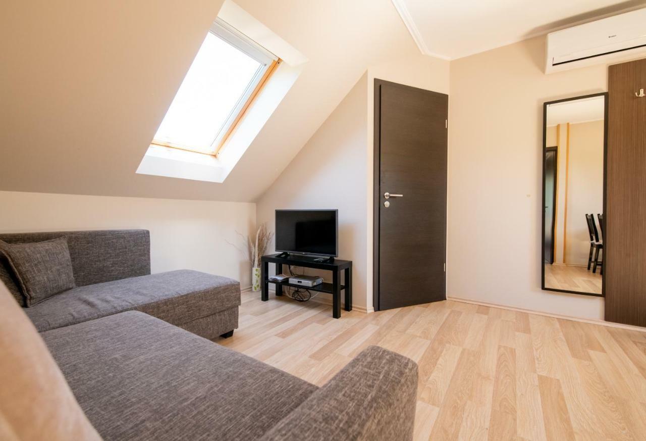 Dunazug Apartmanhaz Dömös Extérieur photo