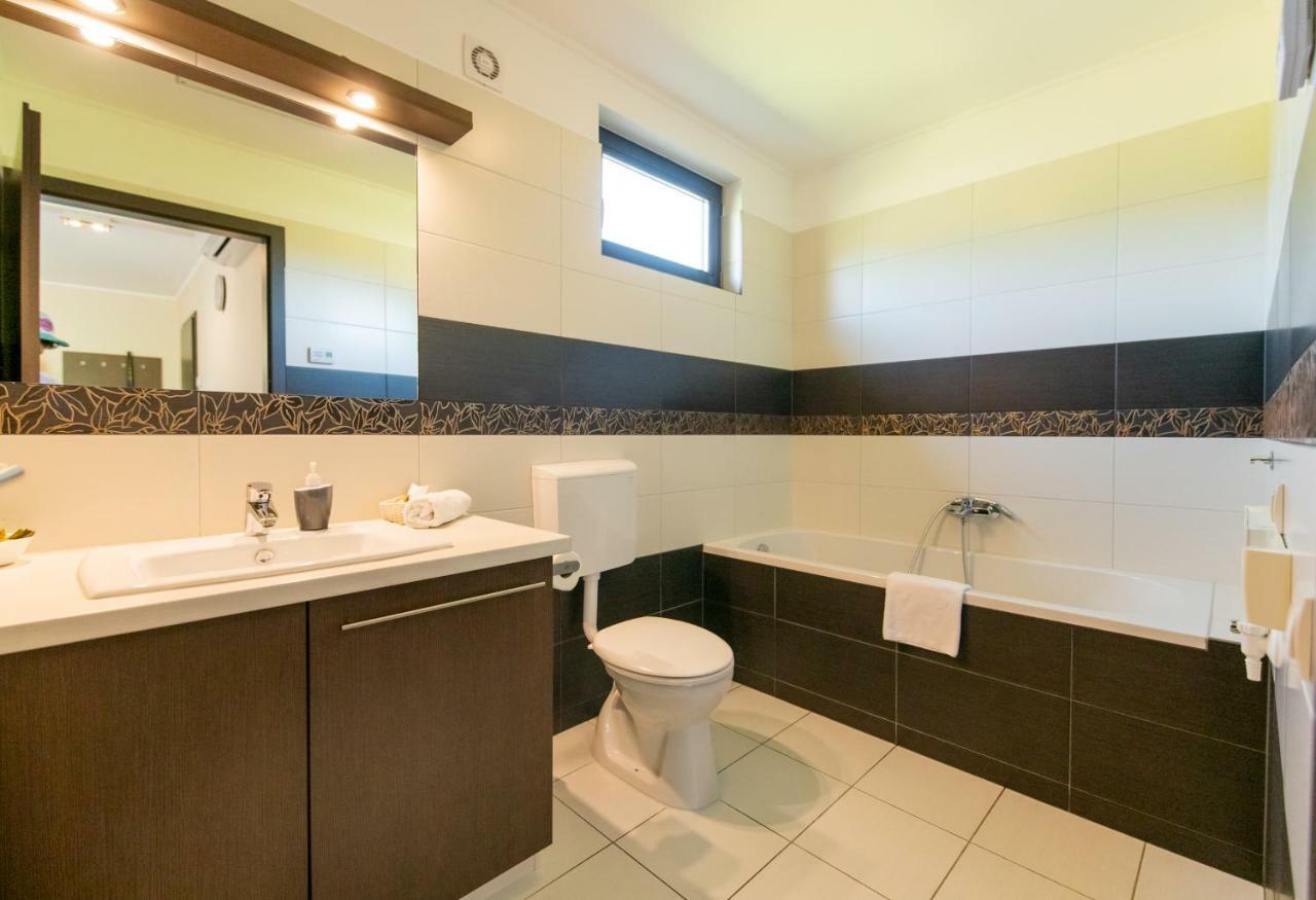 Dunazug Apartmanhaz Dömös Extérieur photo